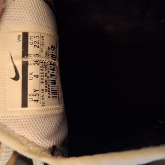 Nike Air Max 270 Women's White/Volt-Black-Laser Fuchsia (Size US 6) - Picture 9 of 12